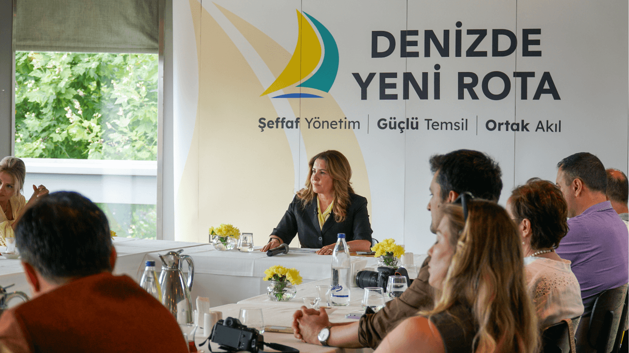 Şadan Kaptanoğlu'ndan Yeni Bir Rota Çağrısı